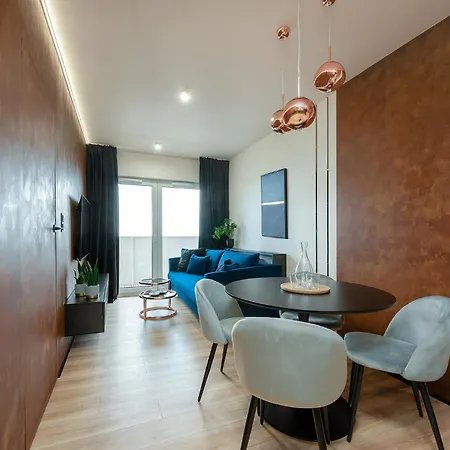 Skyline Copper Near Manufaktura By Host Parking Appartamento